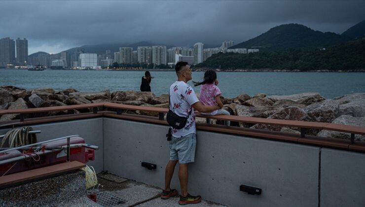 Hong Kong’da “Koinu Tayfunu” alarmı