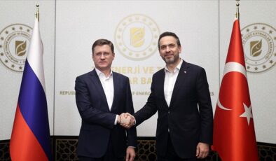 Bakan Bayraktar, Rusya Başbakan Yardımcısı Novak ile bir araya geldi