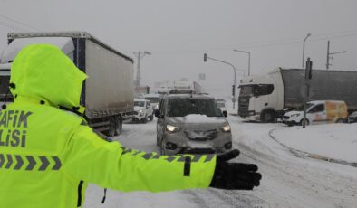 Çankırı-Bolu kara yolunun İstanbul istikameti ulaşıma kapandı
