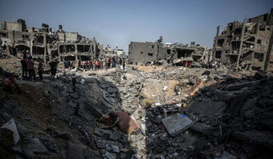 İsrail, Cibaliya Mülteci Kampı’nı bombaladı