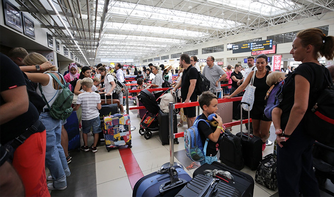 Antalya’ya gelen turist sayısı 15 milyonu geçti