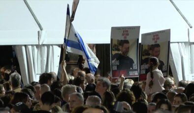 İsrailli esir yakınları Tel Aviv’de gösteri düzenledi