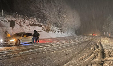 Kütahya’da kar yağışı ulaşımı olumsuz etkiledi