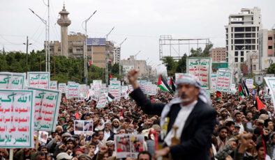 Binlerce Yemenli İsrail’i protesto etti