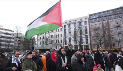 Berlin’de Filistin ile dayanışma gösterisi düzenlendi