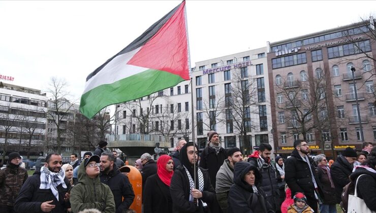 Berlin’de Filistin ile dayanışma gösterisi düzenlendi