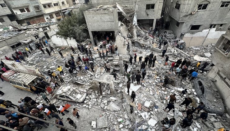 İsrail, Gazze’deki Bureyc Mülteci Kampına saldırı düzenledi