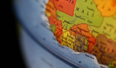 Burkina Faso Fransızcayı resmi dil olmaktan çıkardı