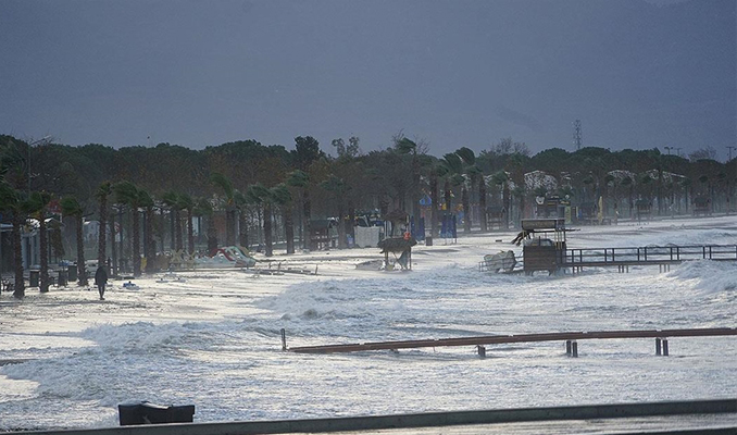 Meteorolojiden Ege Denizi’nin kuzeyi için fırtına uyarısı