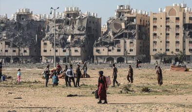İsrail, “güvenli” dediği Gazze’nin güneyinde sivilleri göçe zorluyor