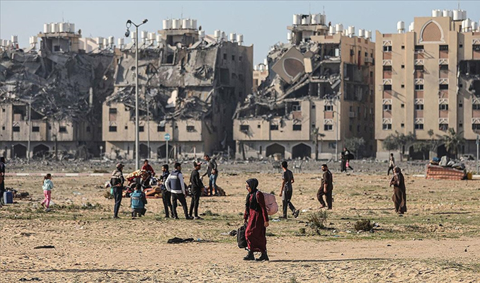 İsrail, “güvenli” dediği Gazze’nin güneyinde sivilleri göçe zorluyor