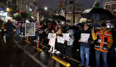 Batı Şeria’da “Gazze’de ateşkes talebiyle” gösteri düzenlendi