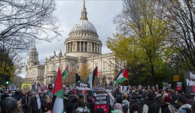 İngiltere’de STK’lerden çağrı: İsrail’in savaş suçlarına ortak olmayın