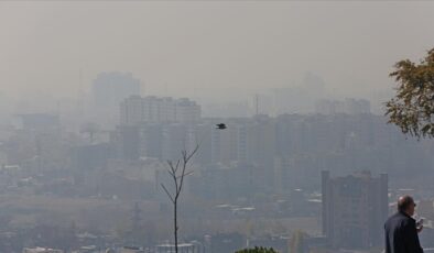 İran’da hava kirliliği nedeniyle eğitim çevrim içi yapılacak