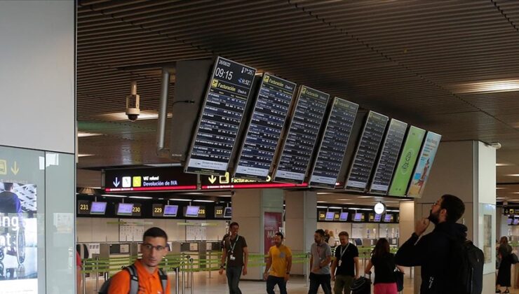 İspanyol İberia Havayollarında 444 uçuş iptal edildi