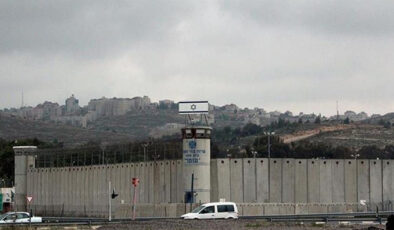 İsrail, aralarında bebekli annelerin de bulunduğu 142 kadını hapse attı