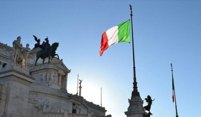 Fitch, İtalya’nın kredi notunu teyit etti