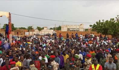 Fransa, Nijer’deki büyükelçiliğini kapatıyor
