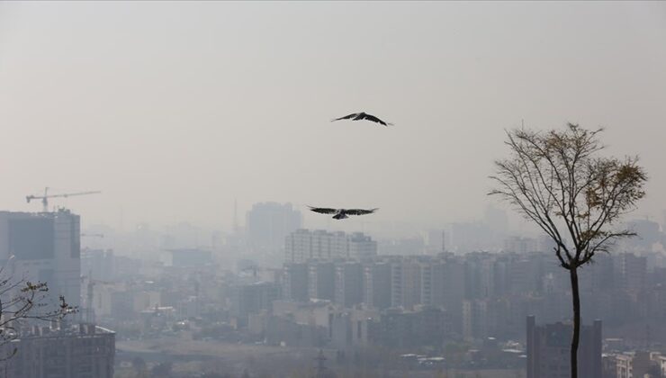 Tahran’da hava kirliliği tüm gruplar için sağlıksız seviyede seyrediyor