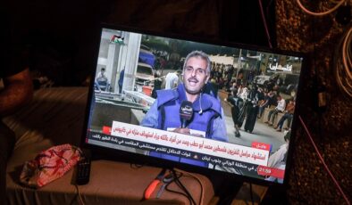 Uluslararası basın, Gazze’ye giriş yasağını aşmaya çalışıyor