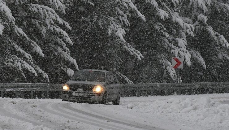 Kars ve Ardahan’da kar etkili oldu