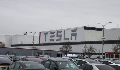 Tesla fabrikasında “arızalı” robot bir mühendisi yaraladı