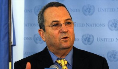 Eski İsrail Başbakanı Barak’tan “çok geç olmadan erken seçime gidilmesi” çağrısı