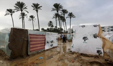 Filistinliler, evlerin atık sular altında kalmasından endişeli