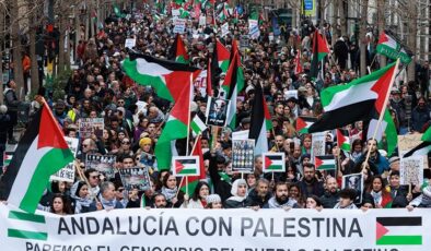 İspanya’da Filistin’e destek gösterisi düzenlendi