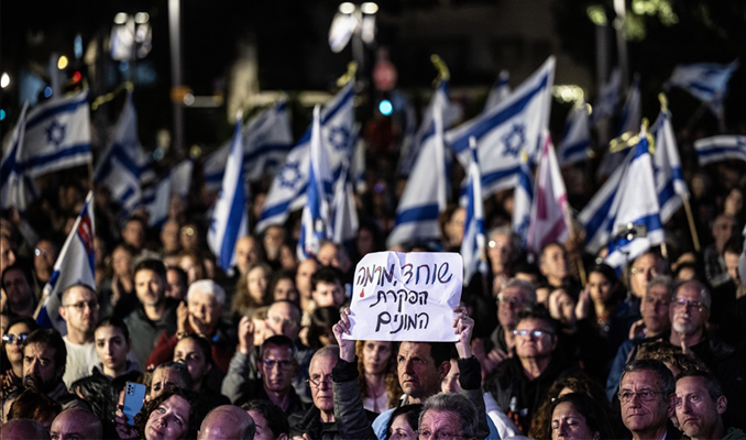 Göstericiler Netanyahu’nun görevden alınmasını ve erken seçim istedi
