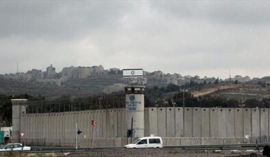 İsrail hapishanelerindeki Filistinlilerin sayısı 8 bin 600’e yükseldi