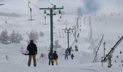 Kartalkaya Kayak Merkezi’nde kar kalınlığı 137 santimetreye ulaştı