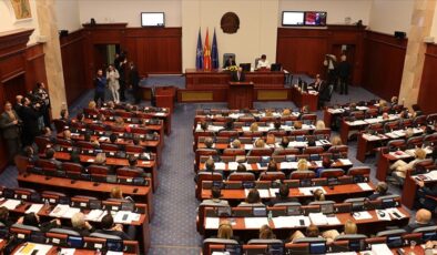 Kuzey Makedonya’da ülkeyi seçimlere götürecek geçici hükümet kuruldu