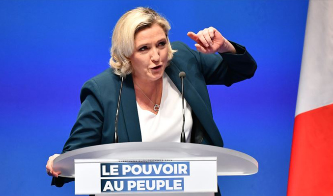 Le Pen’den Macron’a ‘idari darbe’ suçlaması