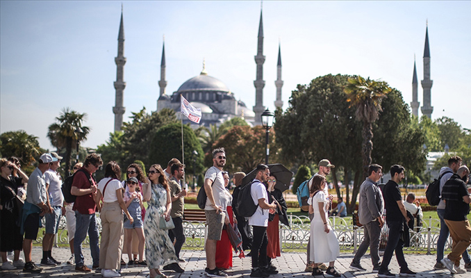 İstanbul yılın ilk 2 ayında 2 milyon 457 bin 518 yabancı ziyaretçi ağırladı