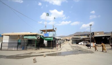 Afganistan-Pakistan sınırının açılması için görüşmeler sürüyor