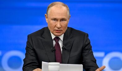 Putin: Rus ekonomisi yılın ilk yarısında yüzde 5 civarında büyüyecek
