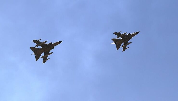 ABD savaş uçakları Suriye-Ürdün sınırında uçuyor