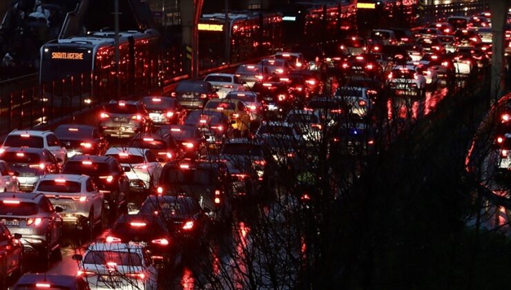 İstanbul’da trafik yoğunluğu yüzde 81’e çıktı