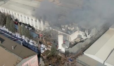 Başkentte elektronik yedek parça fabrikasında yangın çıktı