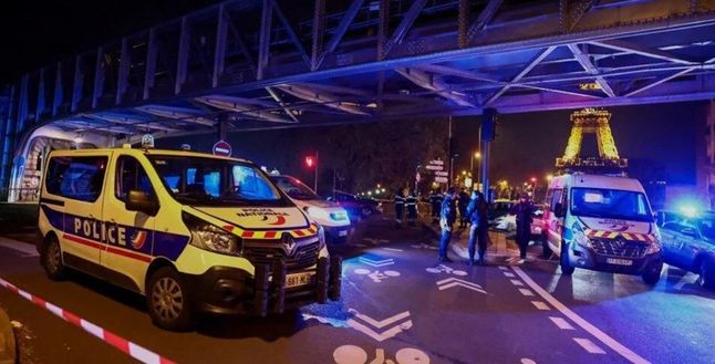 Paris’te tren istasyonundaki bıçaklı saldırıda üç yaralı