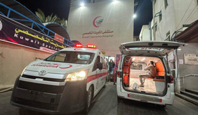 Filistin Kızılayı: İsrail askerleri ambulansların anahtarlarını çaldı