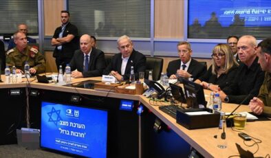Netanyahu, izinsiz yayın yapan gazetecilere dava açılmasını istiyor
