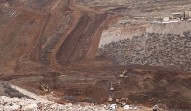 Bakan Yerlikaya: Toprak tahliye çalışmaları devam ediyor