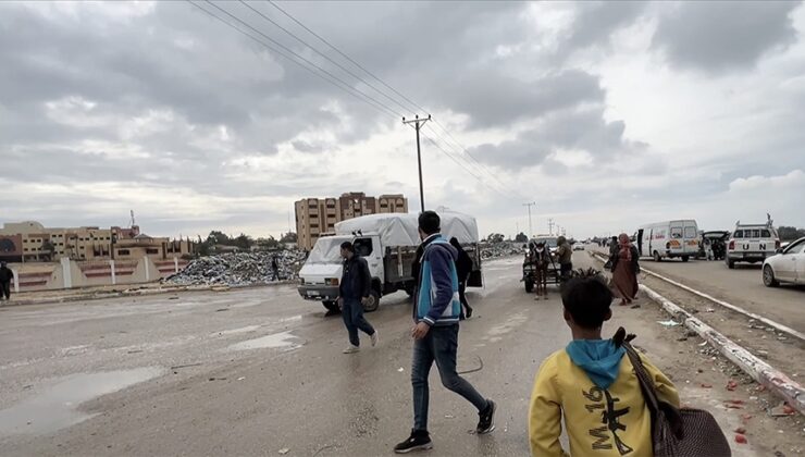 İsrail ordusu, Gazze’deki Aksa Üniversitesini bombaladı