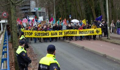 Hollanda’da iklim aktivistlerine müdahale