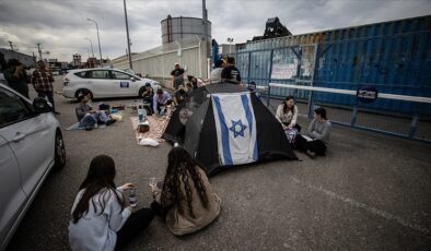 Aşırı sağcı İsraillilerin yardımları engelleme girişimi sürüyor