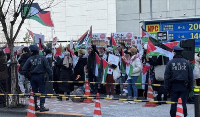 İsrail’in Tokyo Büyükelçiliği yakınında “Filistin’e özgürlük” gösterisi