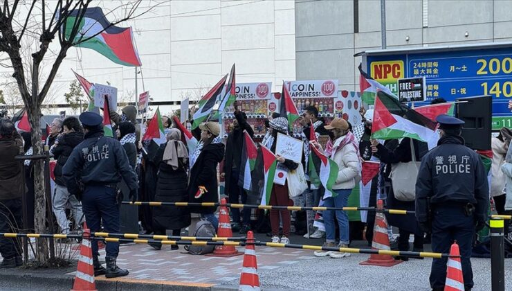 İsrail’in Tokyo Büyükelçiliği yakınında “Filistin’e özgürlük” gösterisi