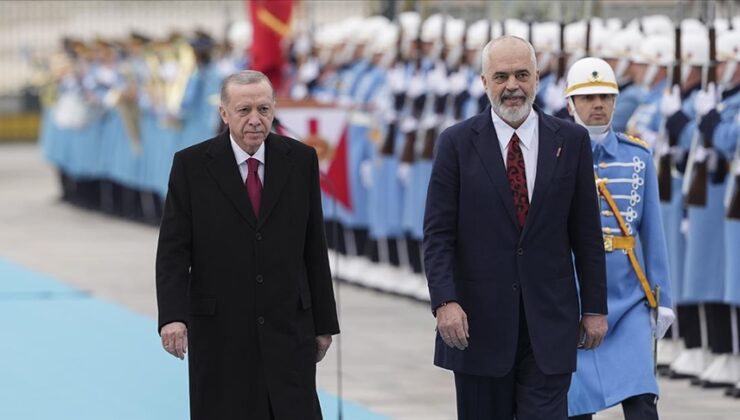 Erdoğan, Edi Rama’yı resmi törenle karşıladı